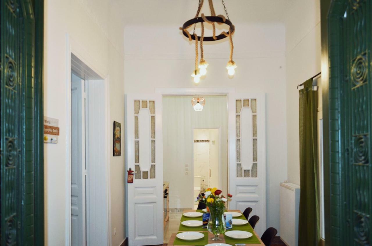 Neoclassical House With Unique Athenian Yard Екстериор снимка